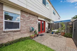 14452 Misty Meadow Ln, Houston, TX 77079 - Photo 11