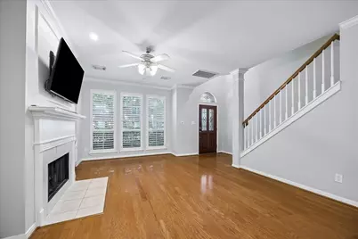811 W Heights Hollow Lane, Houston, TX 77007 - Photo 7