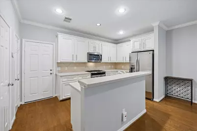 811 W Heights Hollow Lane, Houston, TX 77007 - Photo 9