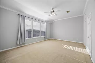 811 W Heights Hollow Ln, Houston, TX 77007 - Photo 11
