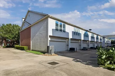 811 W Heights Hollow Lane, Houston, TX 77007 - Photo 23