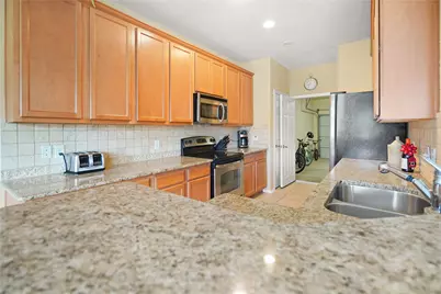 211 Bloomhill Place, The Woodlands, TX 77354 - Photo 11