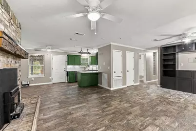 18 Main Street, Huntsville, TX 77340 - Photo 3