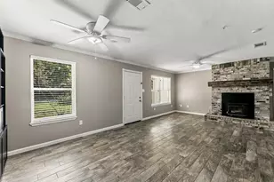 18 Main St, Huntsville, TX 77340 - Photo 5