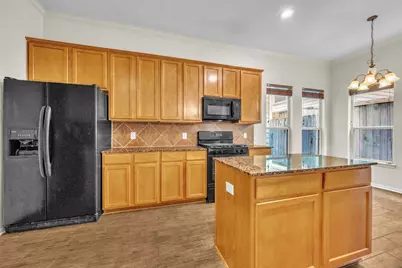 2614 Shady Acres Court, Houston, TX 77008 - Photo 11