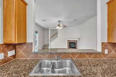 2614 Shady Acres Court, Houston, TX 77008 - Photo 17
