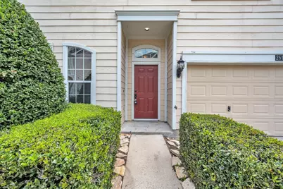 2614 Shady Acres Court, Houston, TX 77008 - Photo 3