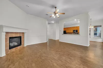 2614 Shady Acres Court, Houston, TX 77008 - Photo 9