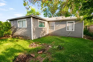 7417 W Knoll St, Houston, TX 77028 - Photo 11