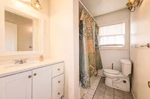 7417 W Knoll St, Houston, TX 77028 - Photo 9