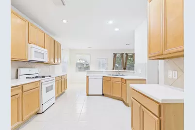4702 Rolling View Court, Houston, TX 77345 - Photo 7