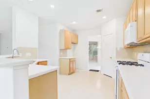 4702 Rolling View Ct, Houston, TX 77345 - Photo 9
