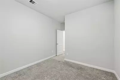 10026 Angelina Woods Lane, Conroe, TX 77384 - Photo 19