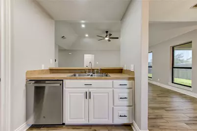 4114 Twin Drive E, Santa Fe, TX 77510 - Photo 7