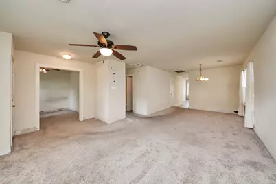 3831 E Traditions Court, Houston, TX 77082 - Photo 25