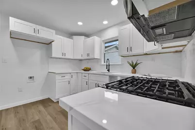 2726 Stetson Lane, Houston, TX 77043 - Photo 17