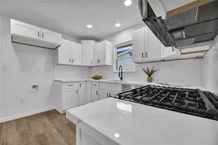 2726 Stetson Ln, Houston, TX 77043 - Photo 17