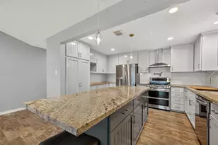 16811 Bougainvilla Ln, Friendswood, TX 77546 - Photo 1