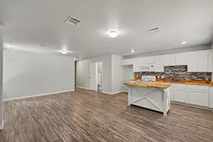 16701 E Hammon, Montgomery, TX 77316 - Photo 5