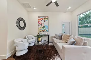 11910 Southview St, Houston, TX 77047 - Photo 9