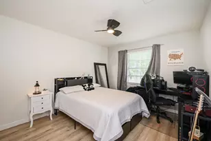 4827 Knotty Oaks Trail, Houston, TX 77045 - Photo 19