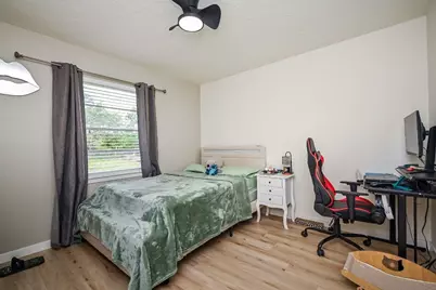 4827 Knotty Oaks Trail, Houston, TX 77045 - Photo 21