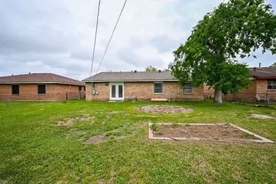 4827 Knotty Oaks Trail, Houston, TX 77045 - Photo 23
