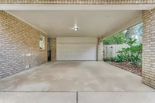 6 Meadow Cove Dr, The Woodlands, TX 77381 - Photo 35