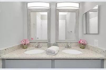 10101 S Gessner Road #811, Houston, TX 77071 - Photo 25