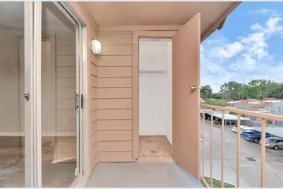 10101 S Gessner Road #811, Houston, TX 77071 - Photo 33