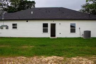 106 Runnels St, Willis, TX 77378 - Photo 35