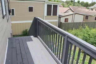 1015 30th St, Galveston, TX 77550 - Photo 11