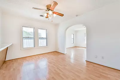 163 Oakland St, Baytown, TX 77520 - Photo 9