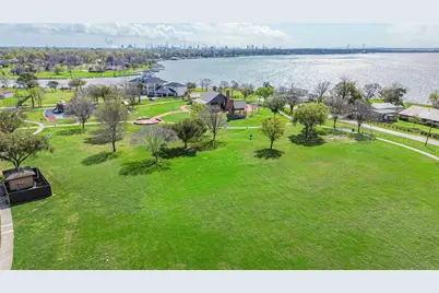 163 Oakland St, Baytown, TX 77520 - Photo 43