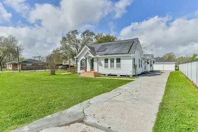 163 Oakland St, Baytown, TX 77520 - Photo 3