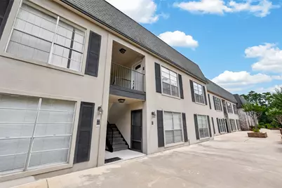1800 Stoney Brook Drive #30, Houston, TX 77063 - Photo 3