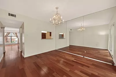 1800 Stoney Brook Drive #30, Houston, TX 77063 - Photo 9