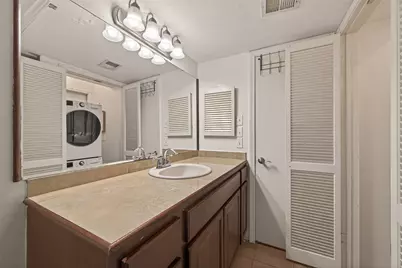 1800 Stoney Brook Drive #30, Houston, TX 77063 - Photo 29