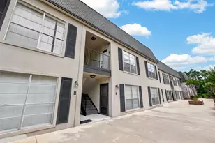 1800 Stoney Brook Dr, Houston, TX 77063 - Photo 3