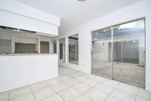 7822 Albin Ln, Houston, TX 77071 - Photo 11