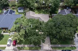 4739 Backenberry Dr, Friendswood, TX 77546 - Photo 3