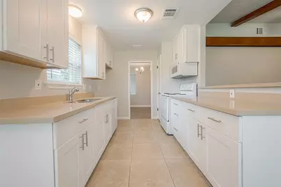 10935 Gulfdale Drive, Houston, TX 77075 - Photo 23