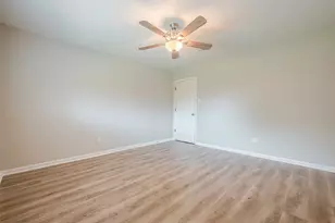 10935 Gulfdale Dr, Houston, TX 77075 - Photo 33