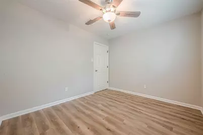 10935 Gulfdale Drive, Houston, TX 77075 - Photo 31