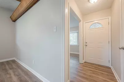 10935 Gulfdale Drive, Houston, TX 77075 - Photo 11