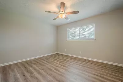 10935 Gulfdale Drive, Houston, TX 77075 - Photo 35
