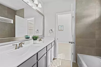 4007 Centre Valley Lane, Houston, TX 77043 - Photo 31