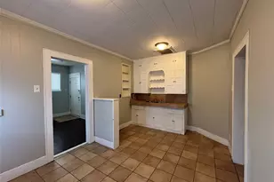 2214 Ave O 1/2, Galveston, TX 77550 - Photo 3