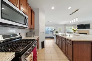 25707 Crisp Spring Ln, Spring, TX 77373 - Photo 5