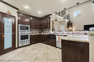 8500 Anastasia Ave, Beaumont, TX 77705 - Photo 13